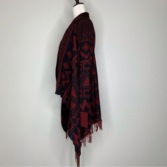 Active Designed in Los Angeles Geometric Knit Fringe Open Front Cardigan - Picture 5 of 14